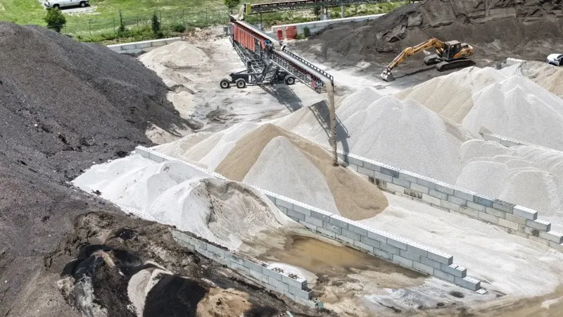 Aggregate stockpiles
